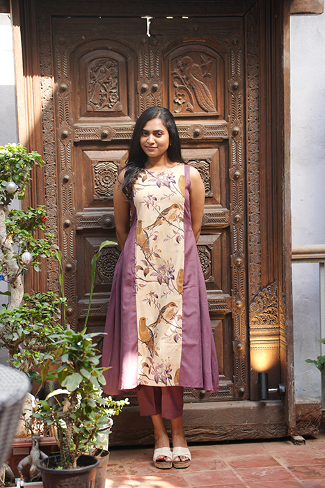 Plain Linen Fabric With Kalamkari Printed Fabric