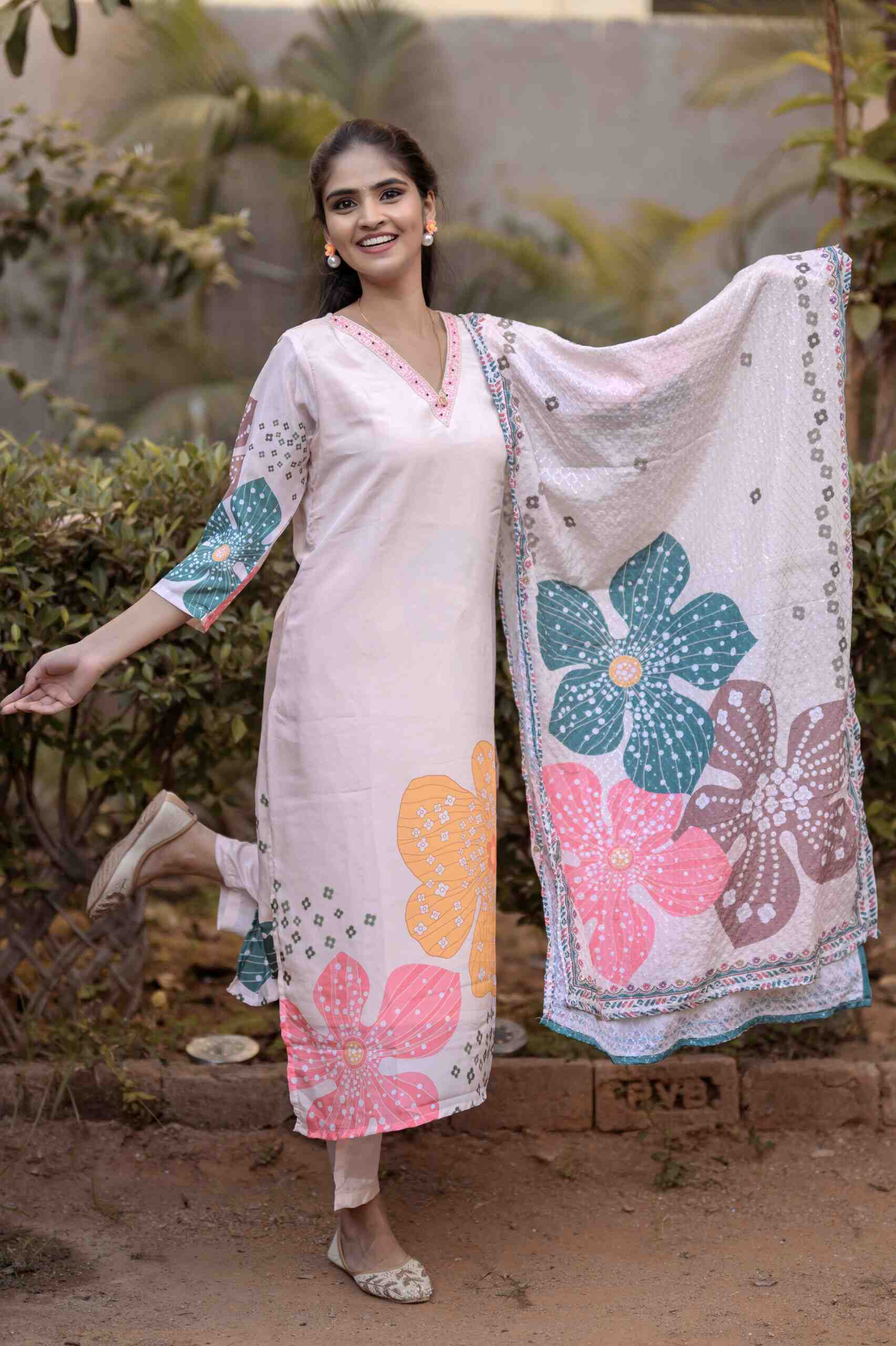 Floral 3 Piece Kurti Set