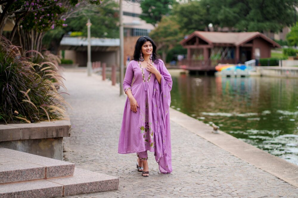 Elegant Lavender Kurti Set - Image 4